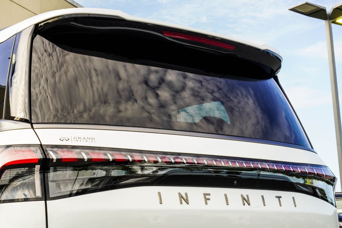 2027 INFINITI QX80 SPORT