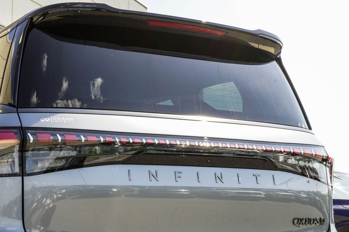 2027 INFINITI QX80 SPORT