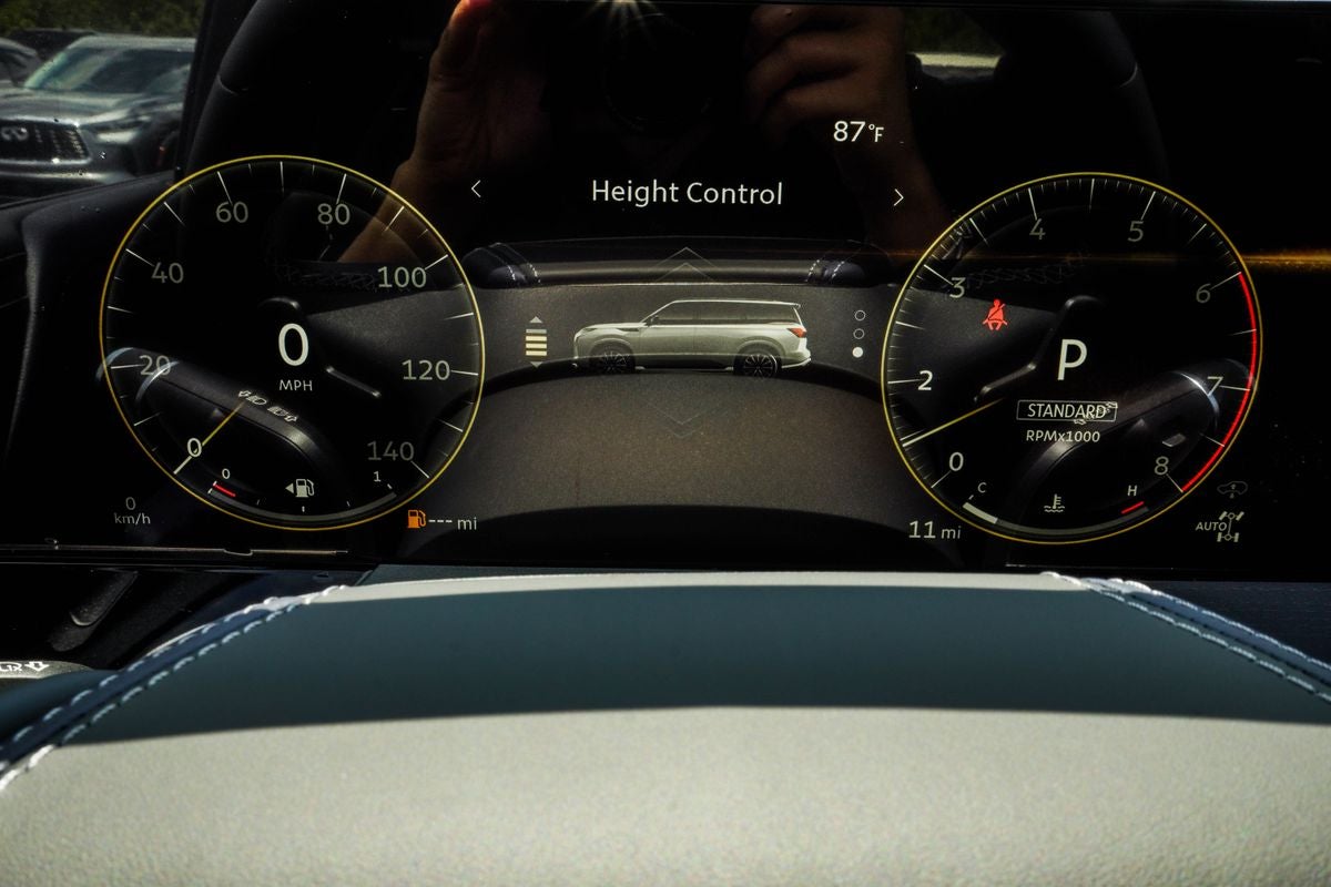2027 INFINITI QX80 SPORT