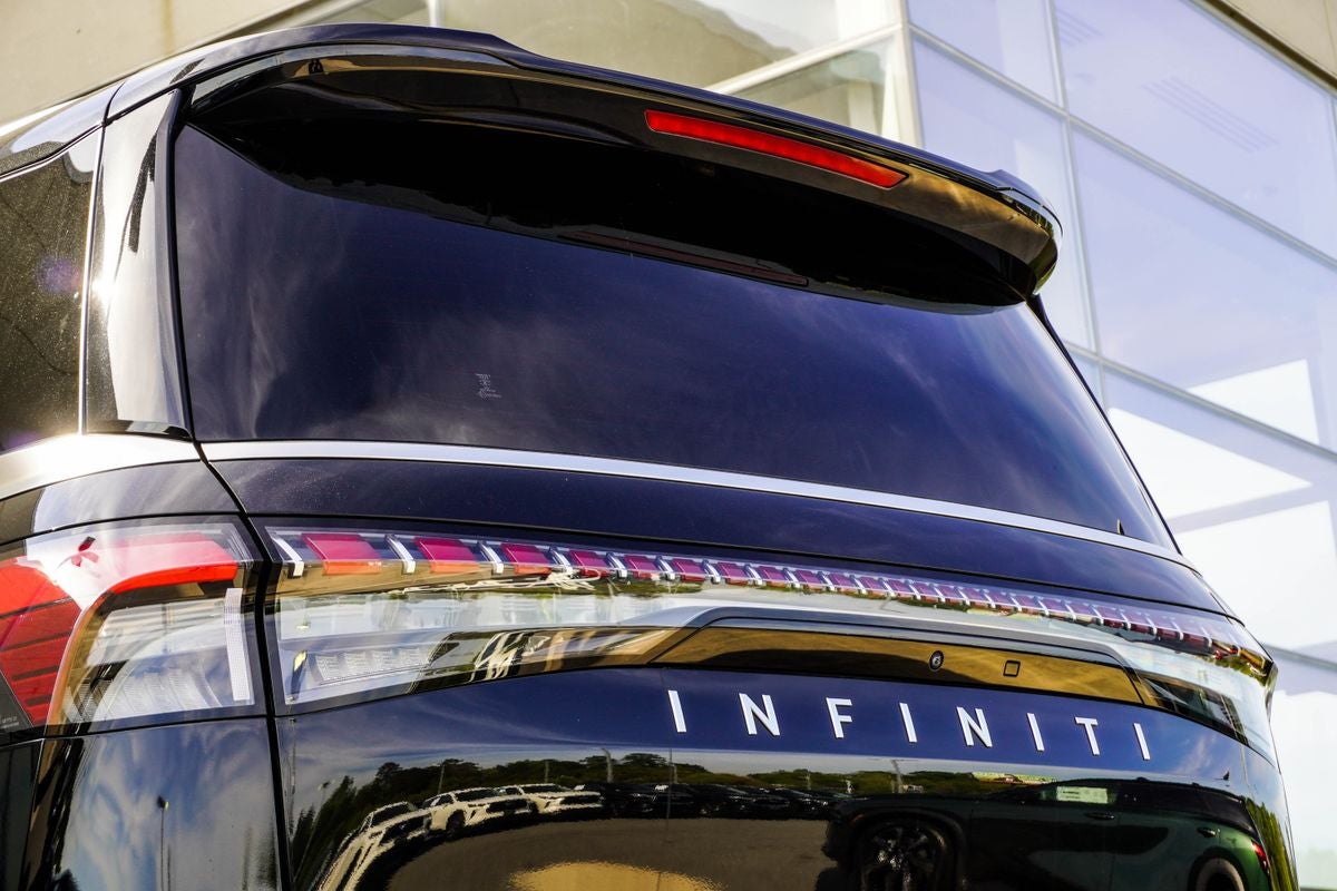 2025 INFINITI QX80 SENSORY