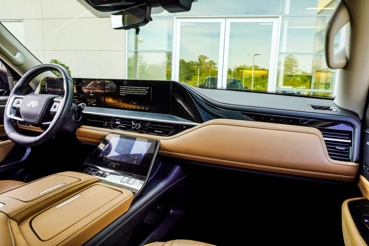 2025 INFINITI QX80 SENSORY