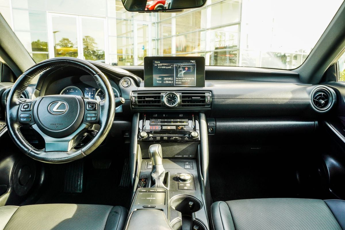 2023 Lexus IS 300