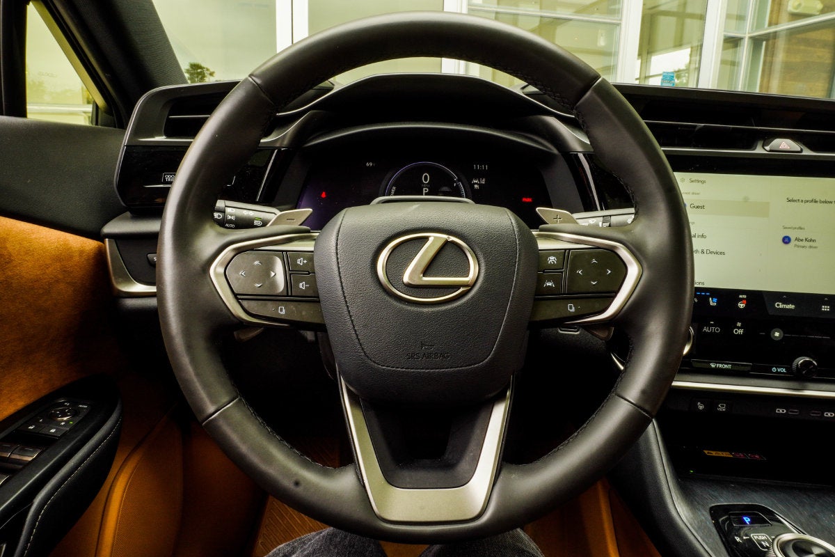 2023 Lexus RZ 450e Luxury