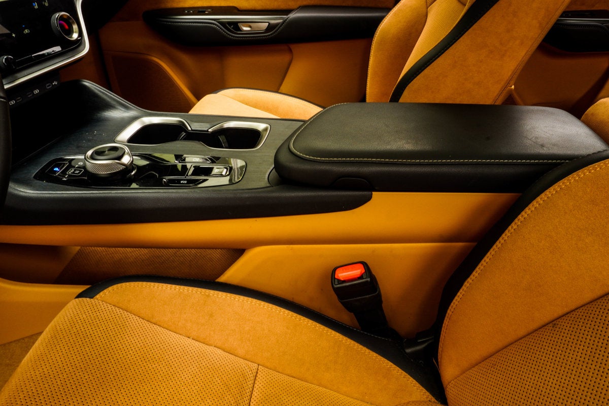 2023 Lexus RZ 450e Luxury