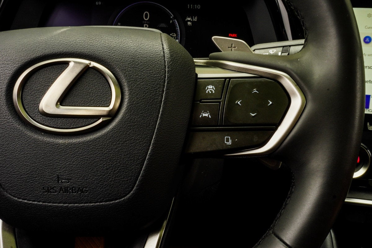 2023 Lexus RZ 450e Luxury