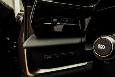 2023 Lexus RZ 450e Luxury
