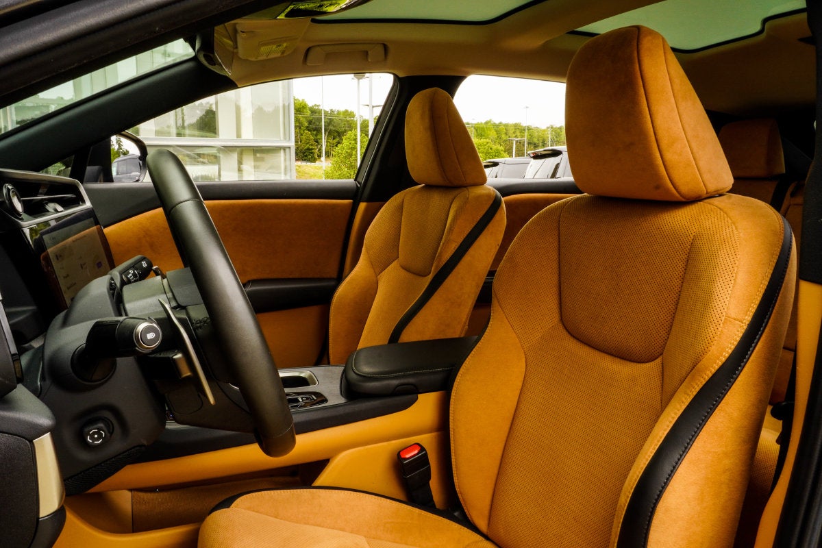 2023 Lexus RZ 450e Luxury