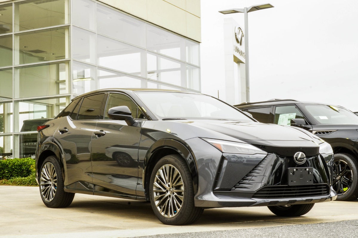 2023 Lexus RZ 450e Luxury