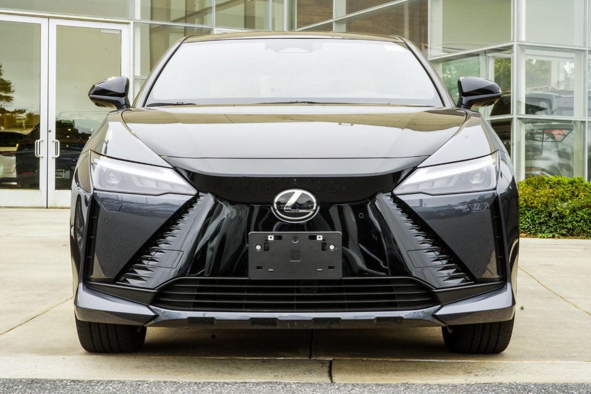 2023 Lexus RZ 450e Luxury