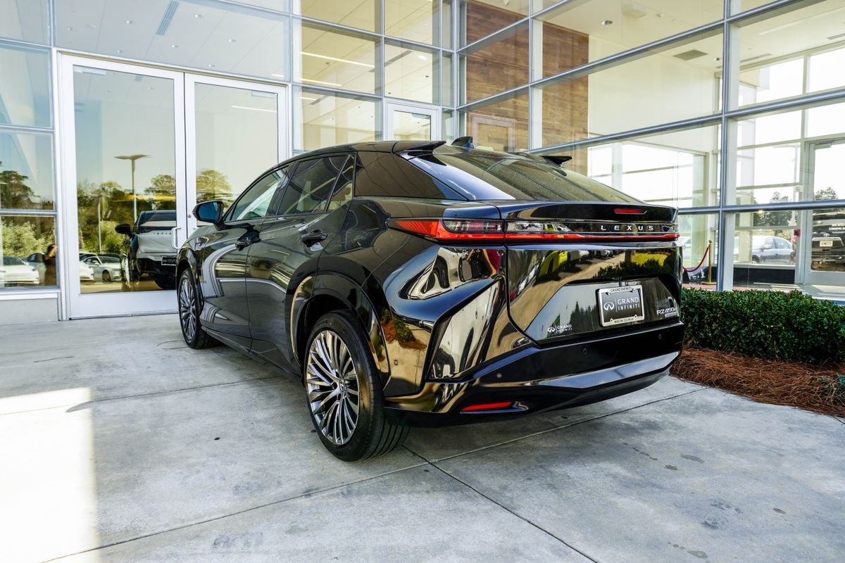 2023 Lexus RZ 450e Luxury