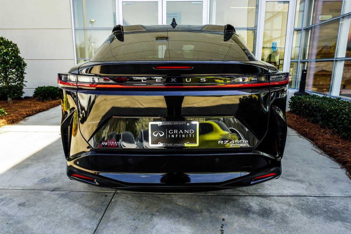 2023 Lexus RZ 450e Luxury