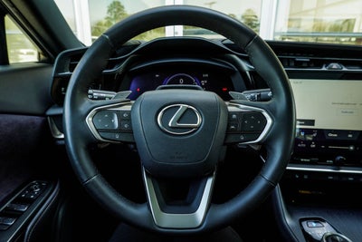 2023 Lexus RZ 450e Luxury