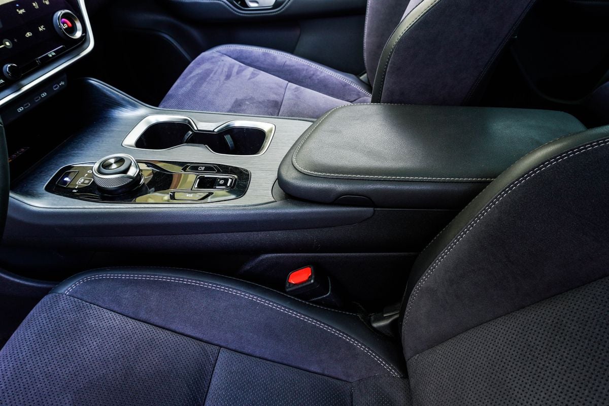 2023 Lexus RZ 450e Luxury