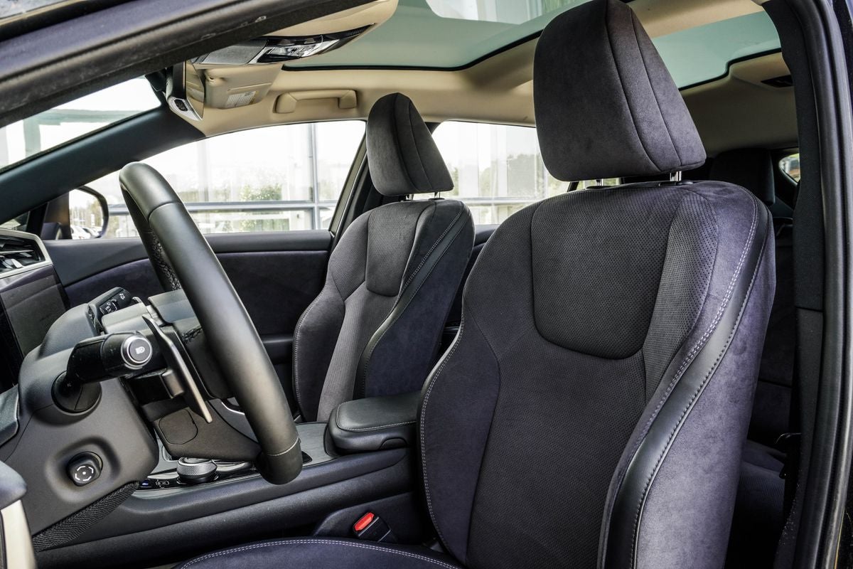 2023 Lexus RZ 450e Luxury