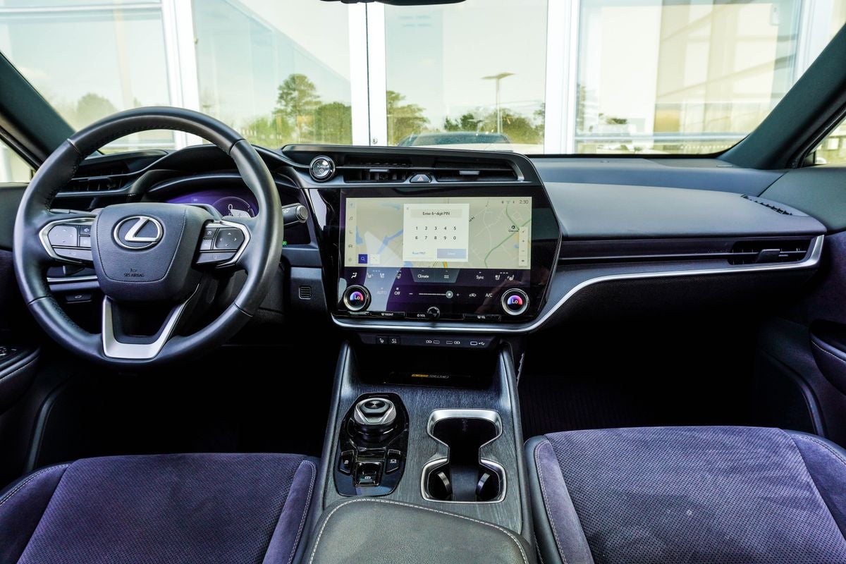 2023 Lexus RZ 450e Luxury