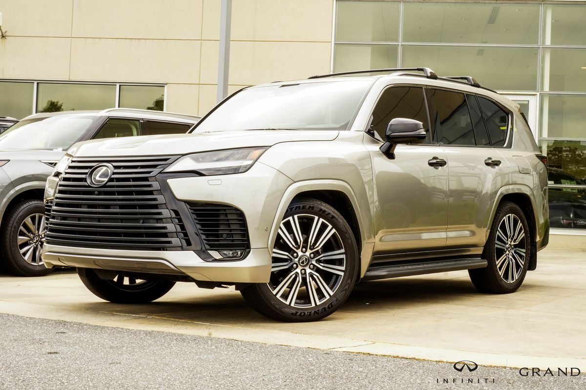 2025 Lexus LX 700h Luxury