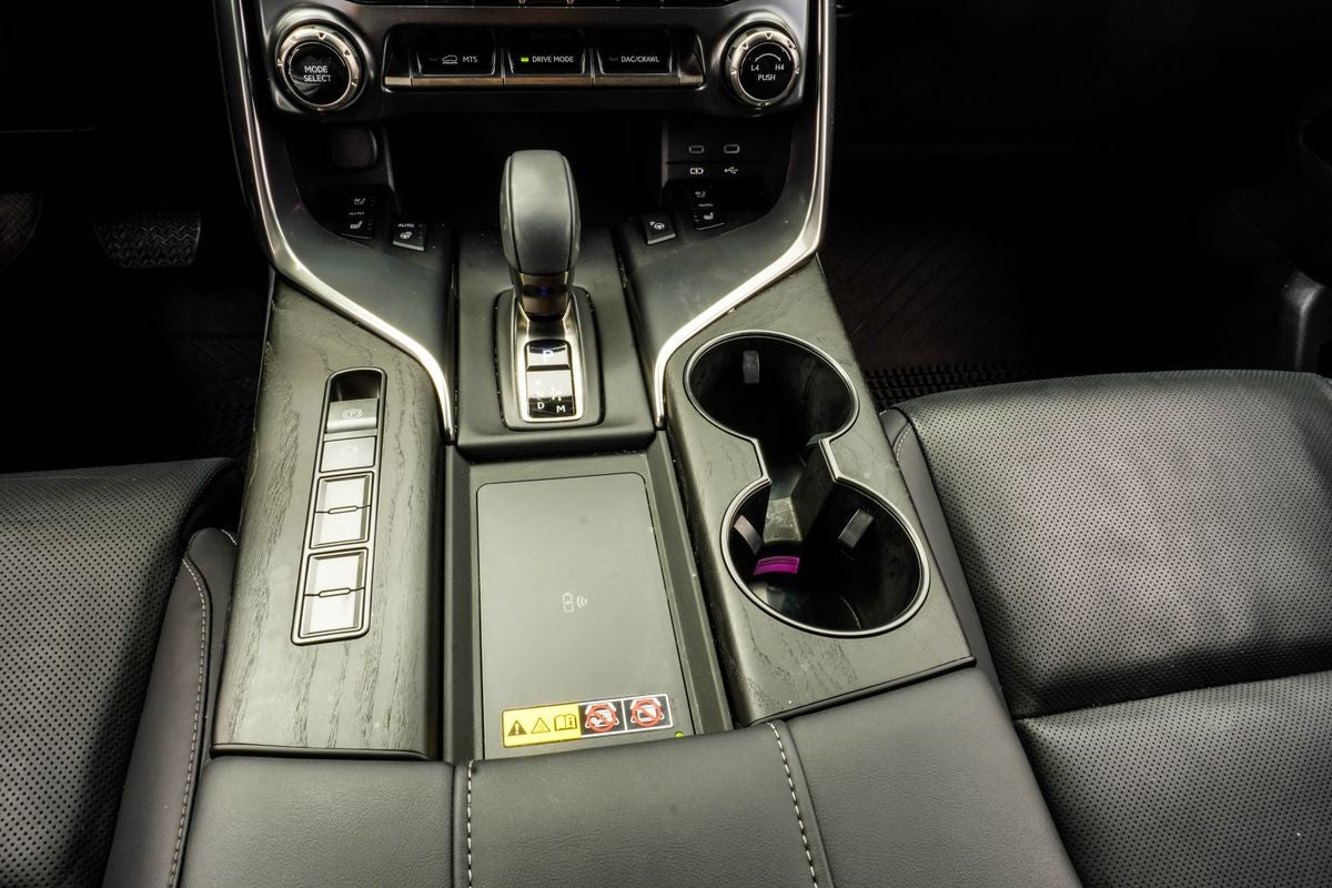 2025 Lexus LX 700h Luxury