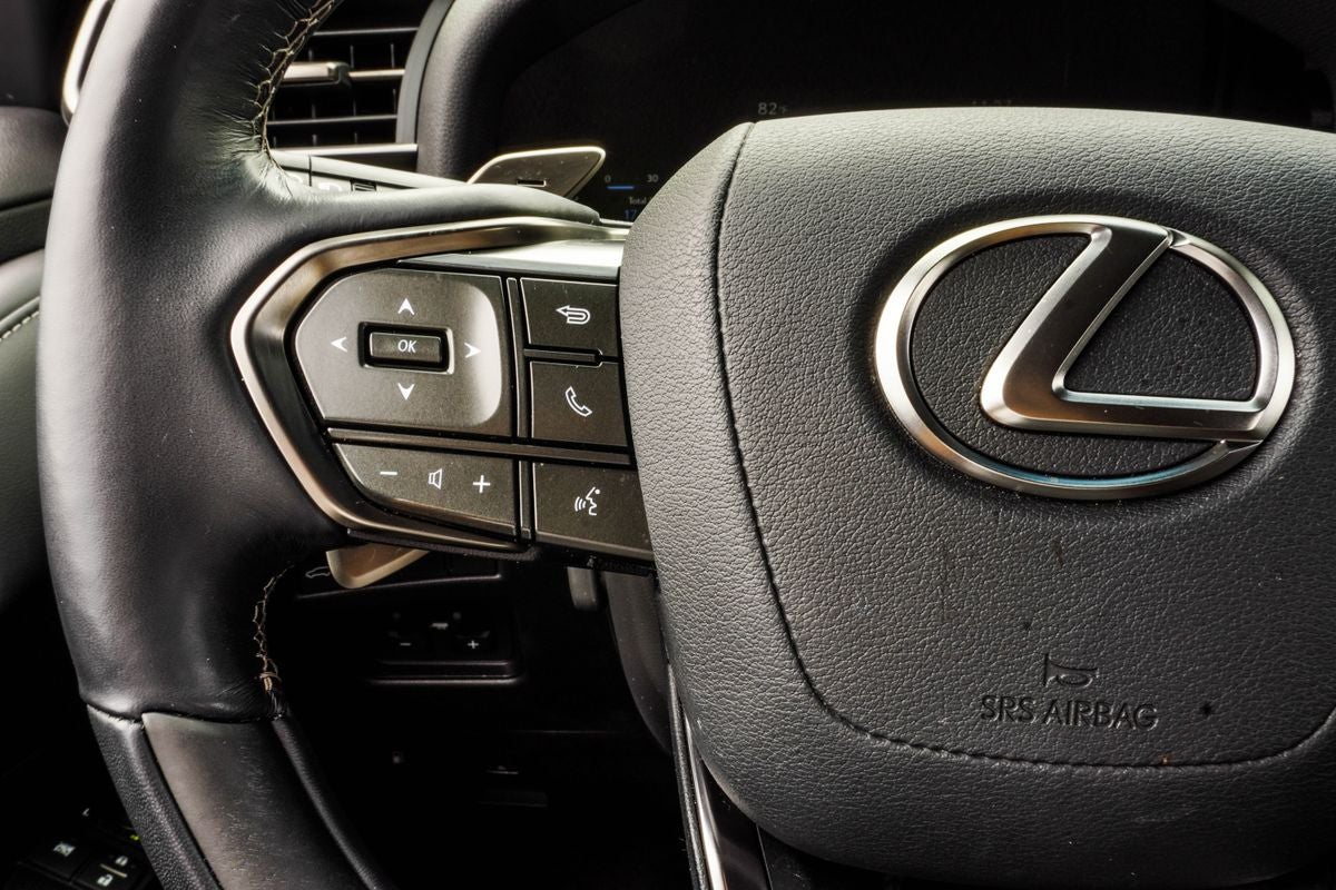 2025 Lexus LX 700h Luxury