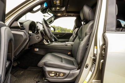 2025 Lexus LX 700h Luxury