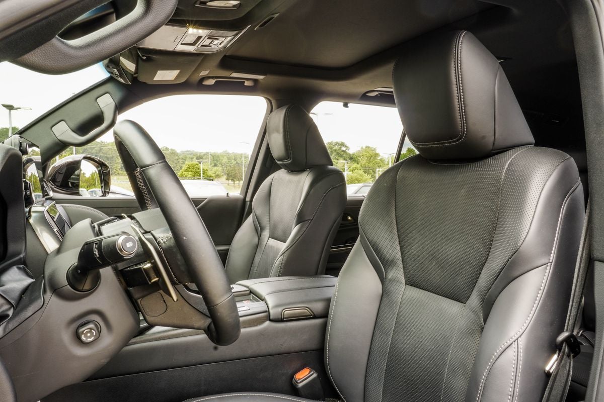 2025 Lexus LX 700h Luxury
