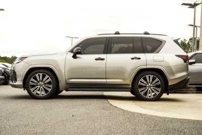 2025 Lexus LX 700h Luxury
