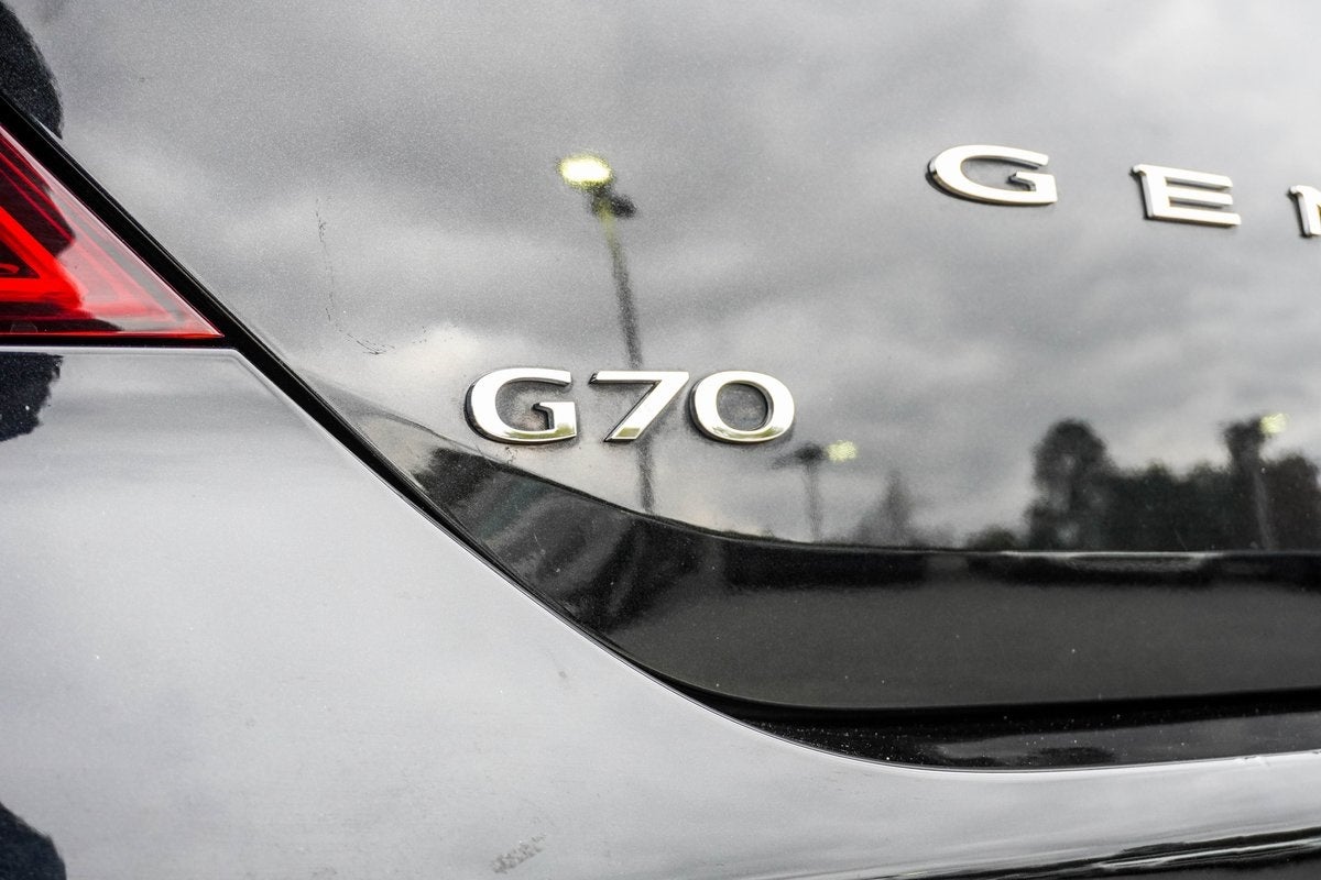 2022 Genesis G70 2.0T