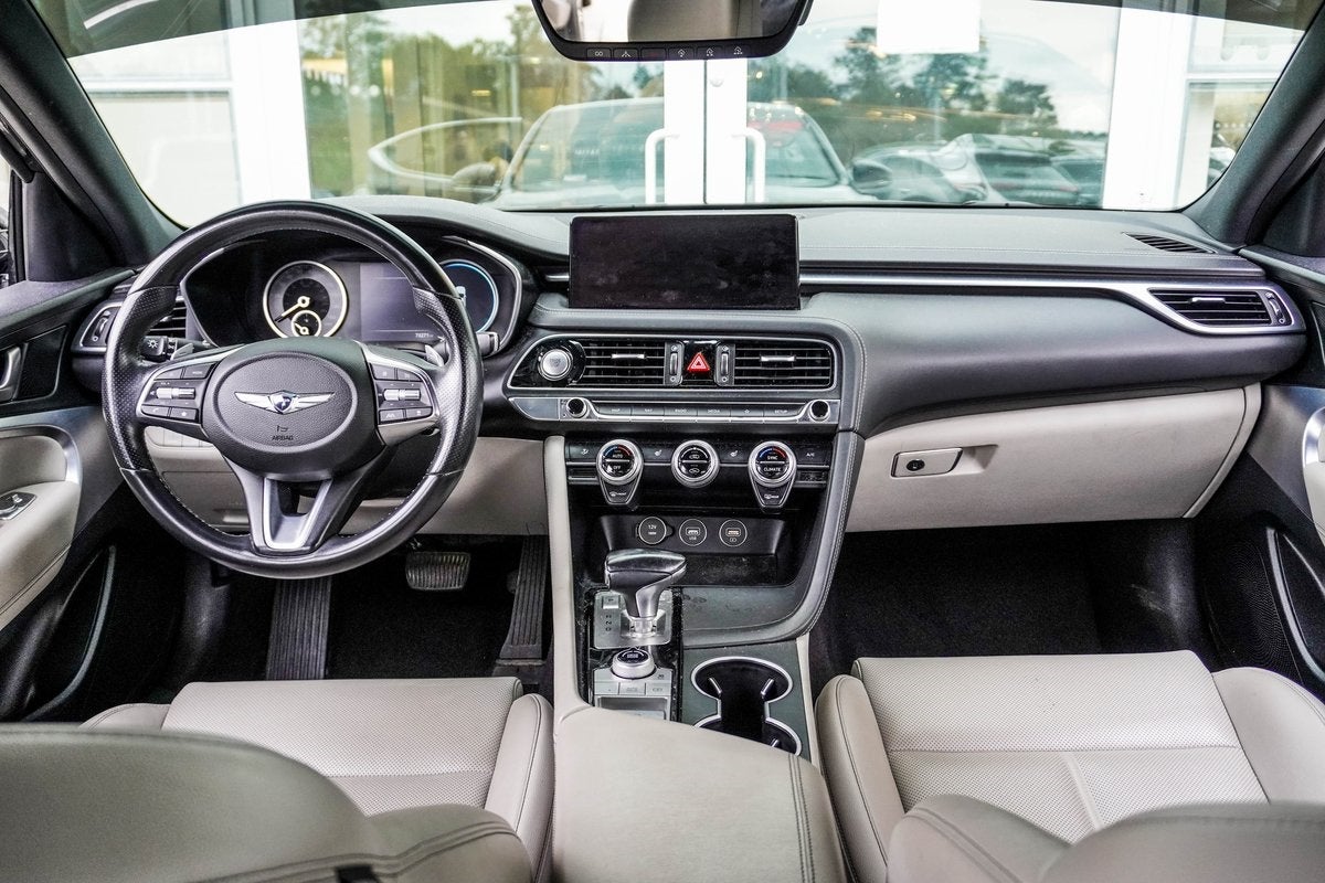 2022 Genesis G70 2.0T