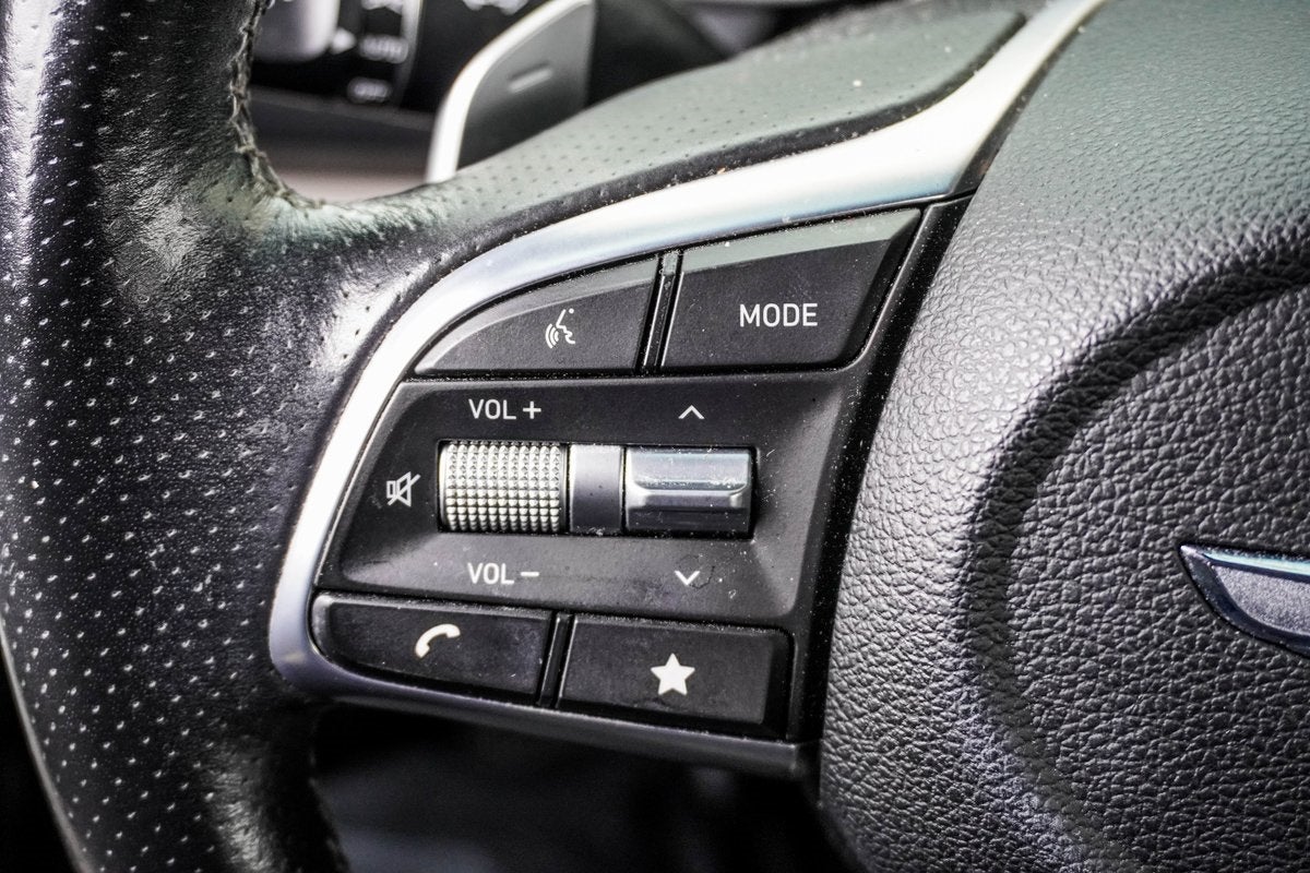 2022 Genesis G70 2.0T