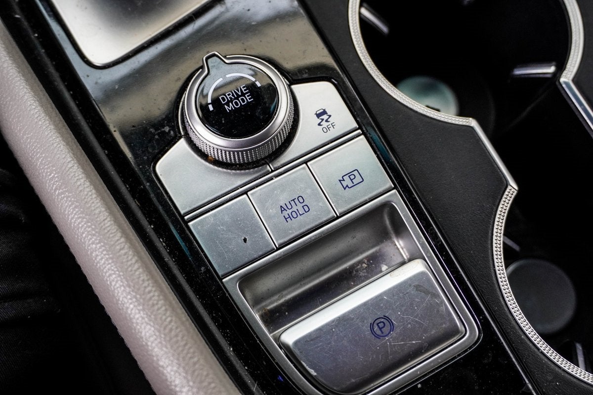 2022 Genesis G70 2.0T