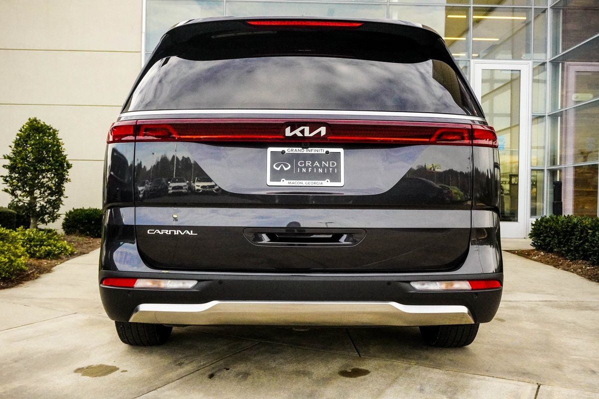2023 Kia Carnival SX