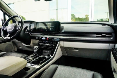 2023 Kia Carnival SX