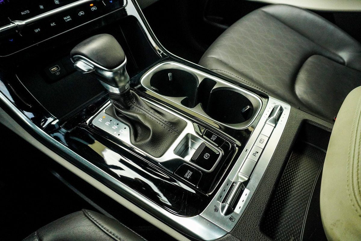 2023 Kia Carnival SX