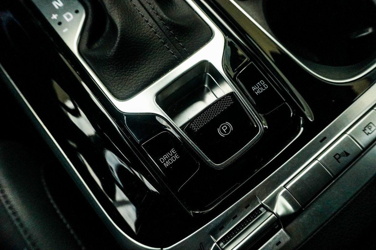 2023 Kia Carnival SX