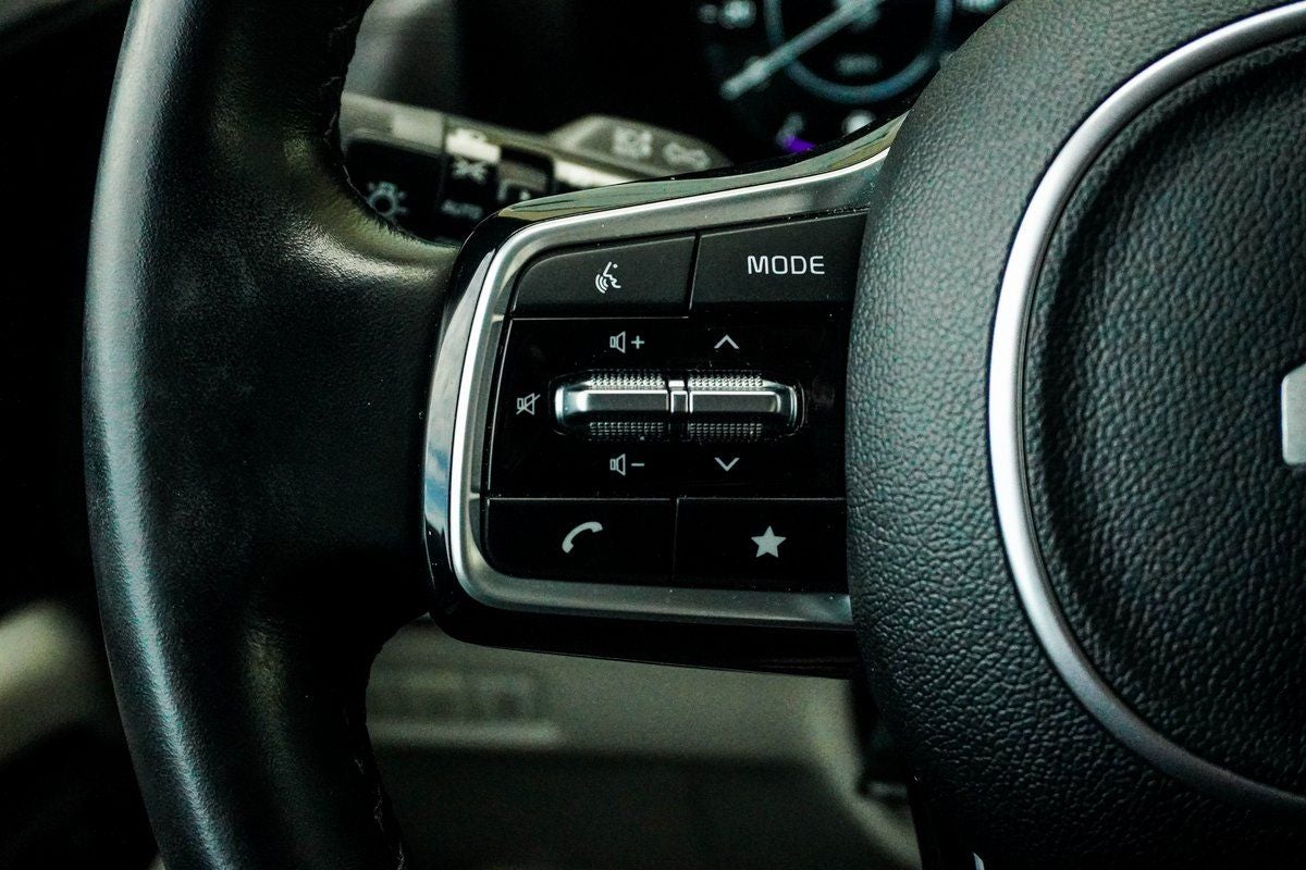 2023 Kia Carnival SX