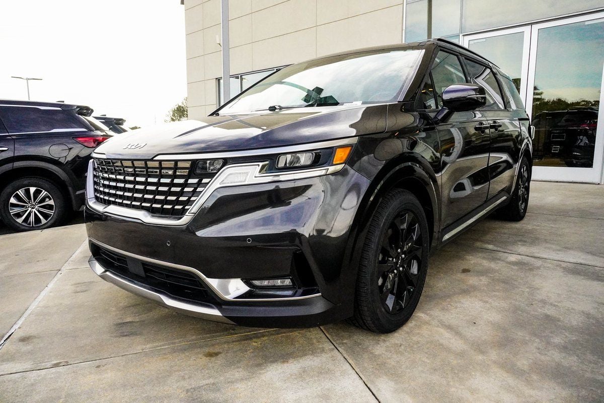 2023 Kia Carnival SX