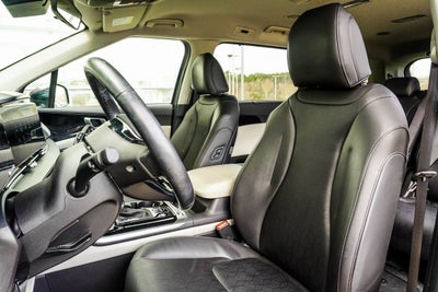 2023 Kia Carnival SX