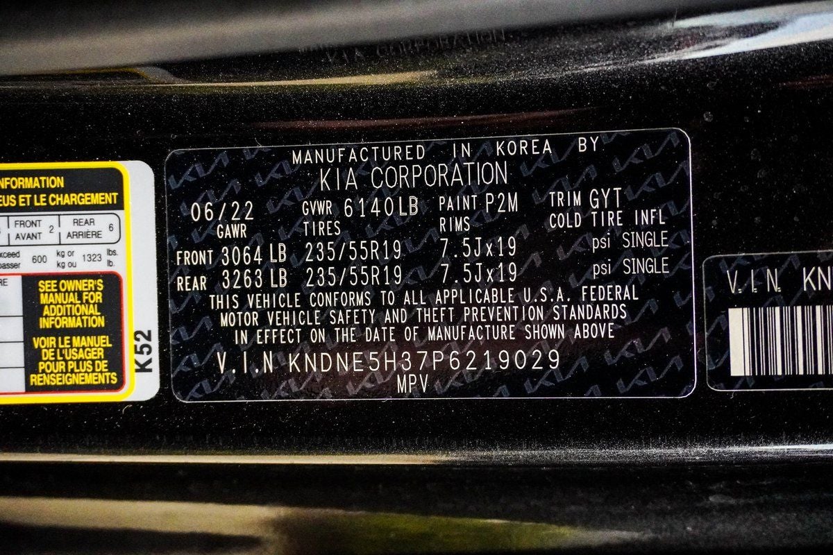 2023 Kia Carnival SX