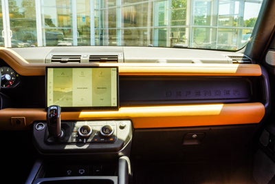 2023 Land Rover Defender 130 X-Dynamic SE