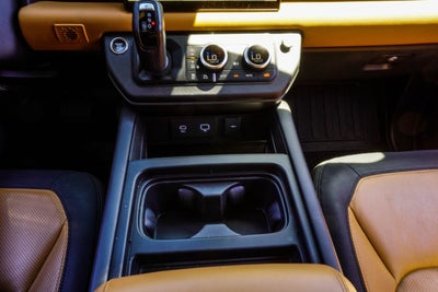 2023 Land Rover Defender 130 X-Dynamic SE