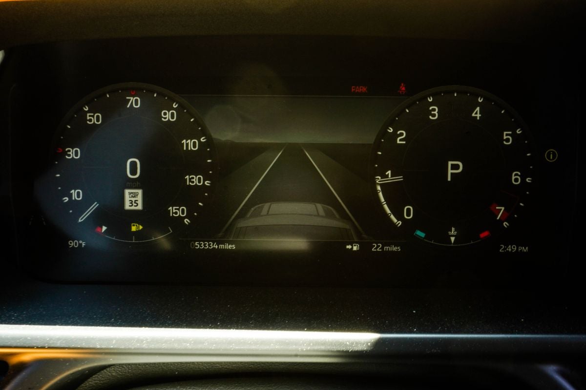 2023 Land Rover Defender 130 X-Dynamic SE