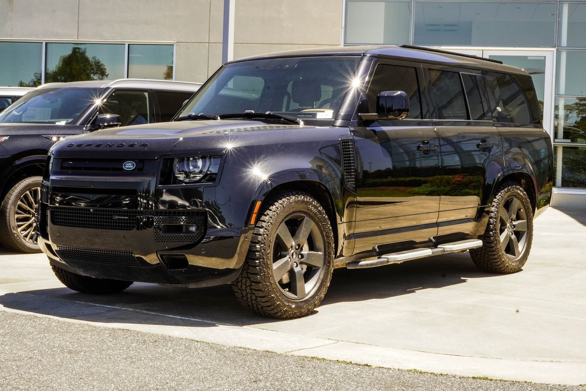 2023 Land Rover Defender 130 X-Dynamic SE