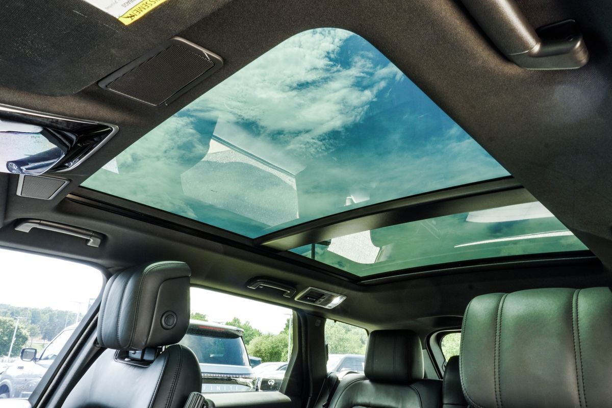 2022 Land Rover Range Rover Sport HSE Silver Edition