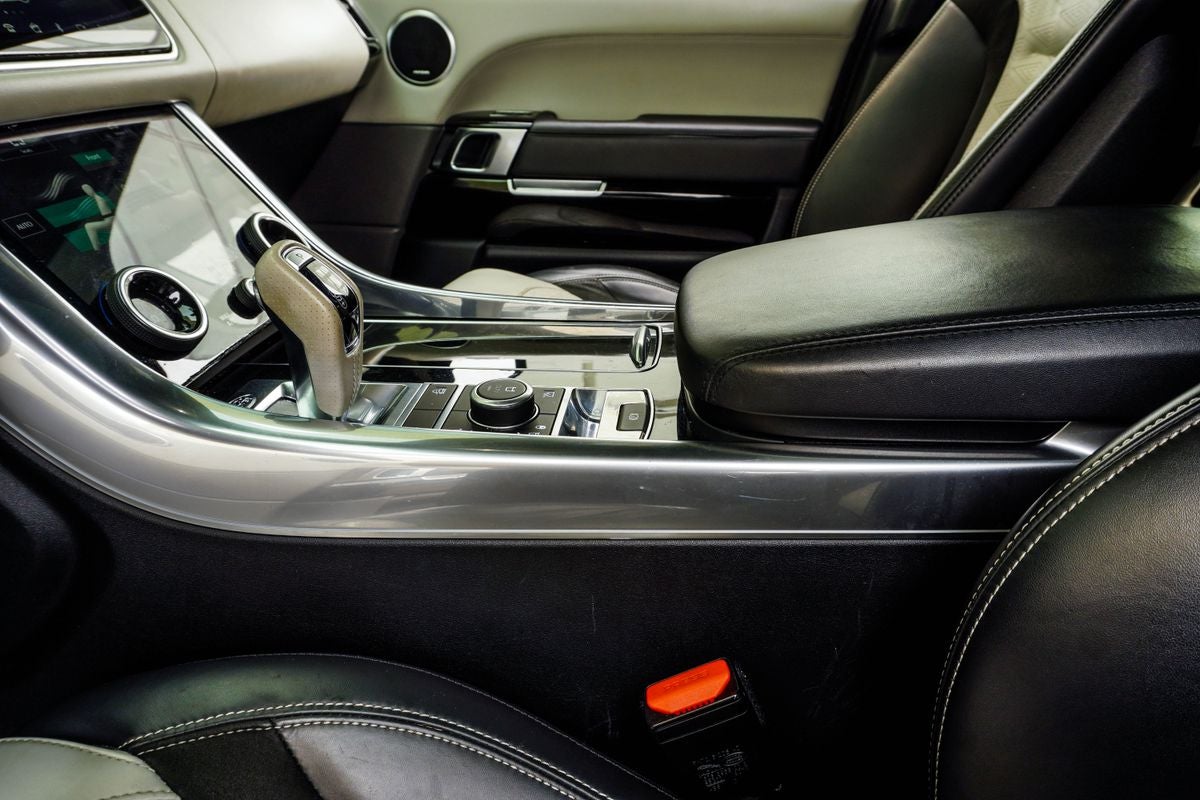 2020 Land Rover Range Rover Sport SVR