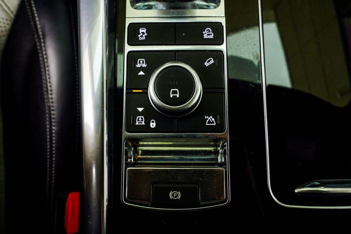 2020 Land Rover Range Rover Sport SVR