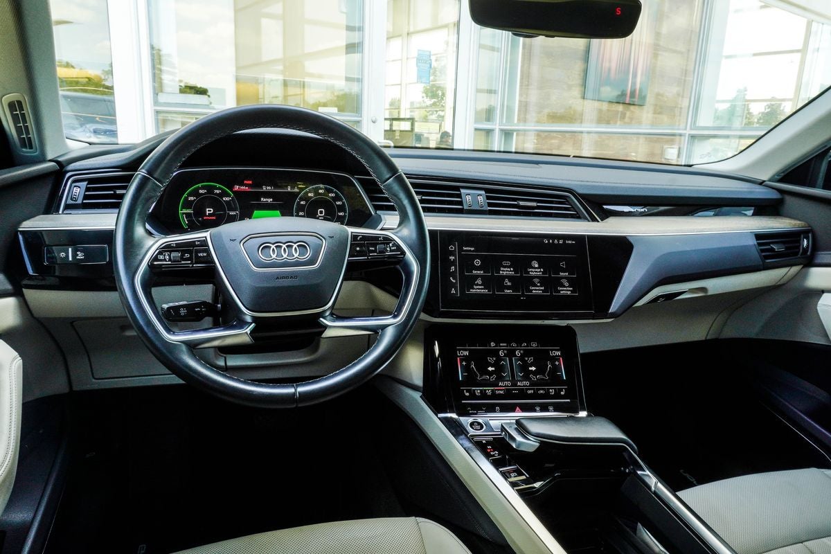 2024 Audi Q8 e-tron Premium Plus quattro