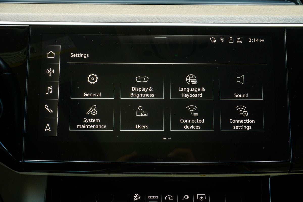 2024 Audi Q8 e-tron Premium Plus quattro