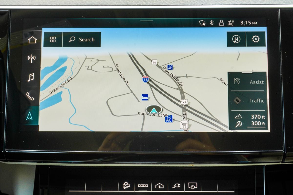 2024 Audi Q8 e-tron Premium Plus quattro