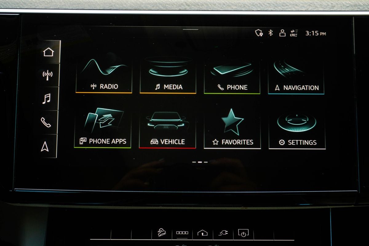 2024 Audi Q8 e-tron Premium Plus quattro