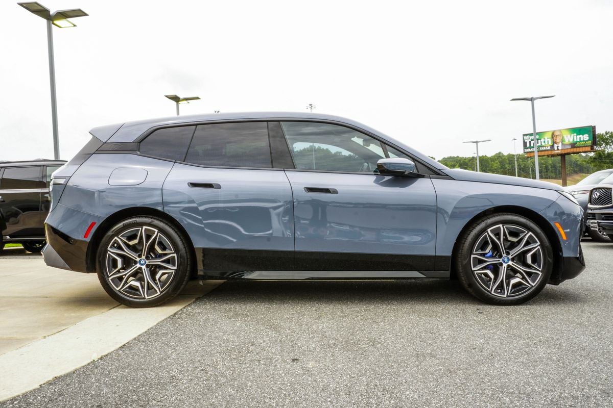 2023 BMW iX M60
