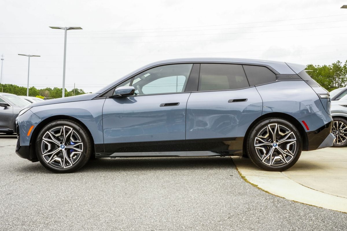 2023 BMW iX M60